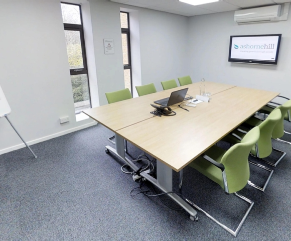 Boardroom-meeting-room-at-small-Ashorne-Hill